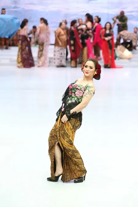 Foto Vega Darwanti