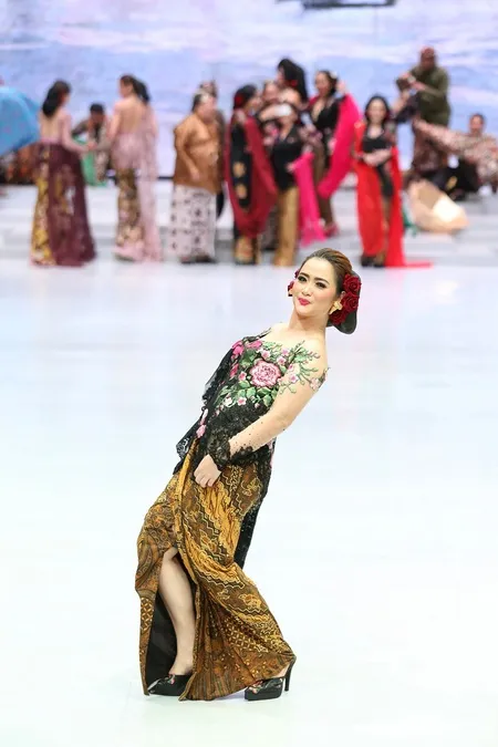 Foto Vega Darwanti
