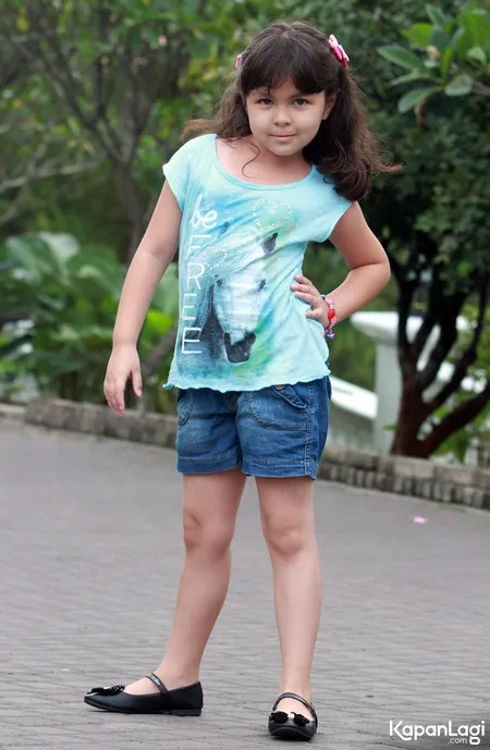 Foto Velove Putri Meyer