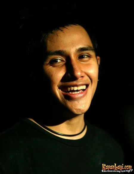 Foto Vicky Nitinegoro