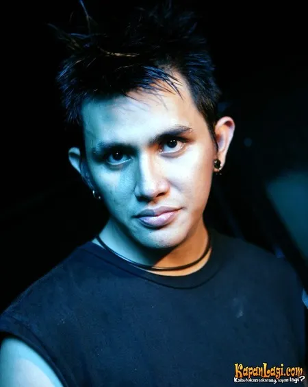 Foto Vicky Nitinegoro