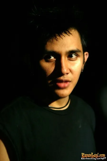 Foto Vicky Nitinegoro