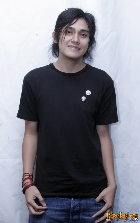 Foto Vicky Nitinegoro