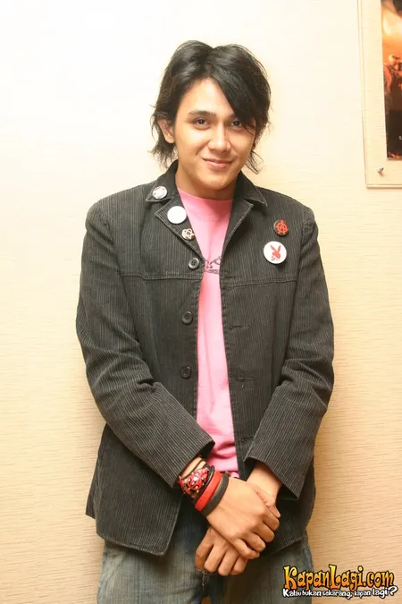 Foto Vicky Nitinegoro