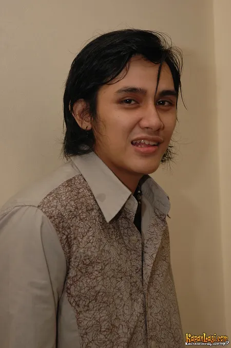 Foto Vicky Nitinegoro