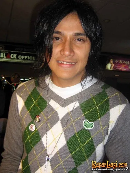 Foto Vicky Nitinegoro