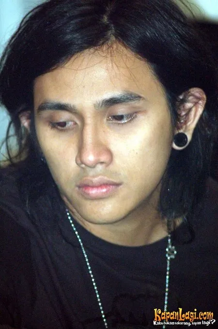 Foto Vicky Nitinegoro