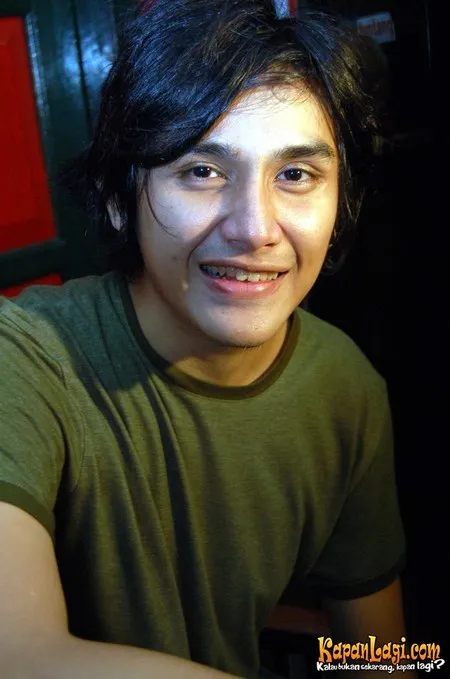 Foto Vicky Nitinegoro