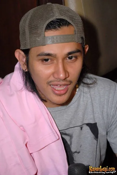 Foto Vicky Nitinegoro