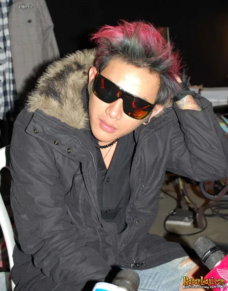 Foto Vicky Nitinegoro