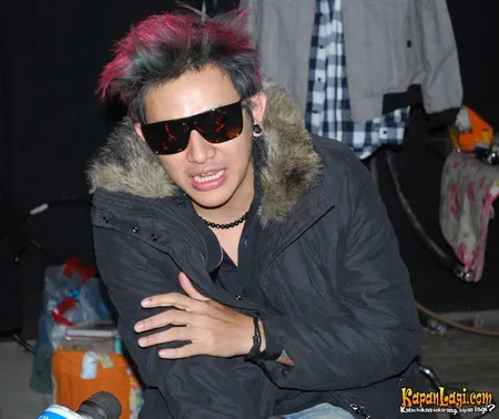 Foto Vicky Nitinegoro