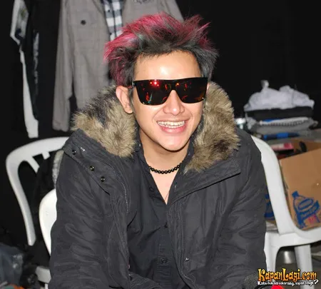 Foto Vicky Nitinegoro