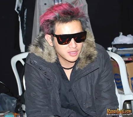 Foto Vicky Nitinegoro