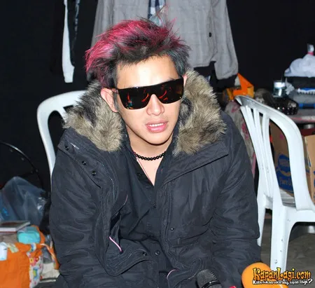 Foto Vicky Nitinegoro