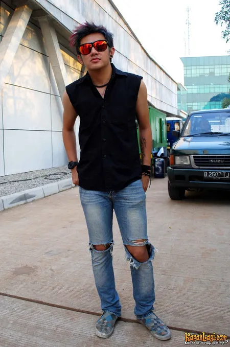 Foto Vicky Nitinegoro