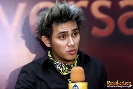 Foto Vicky Nitinegoro