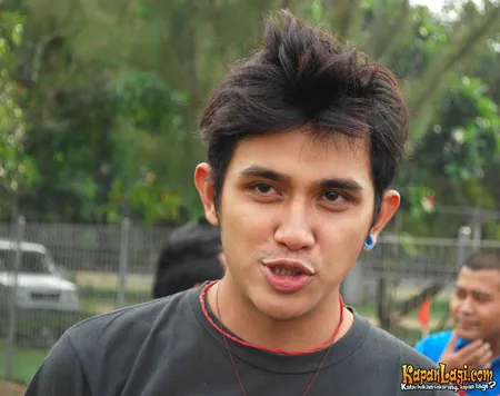 Foto Vicky Nitinegoro