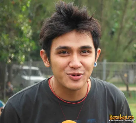 Foto Vicky Nitinegoro