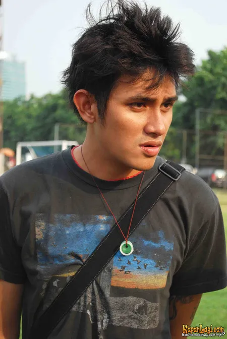 Foto Vicky Nitinegoro