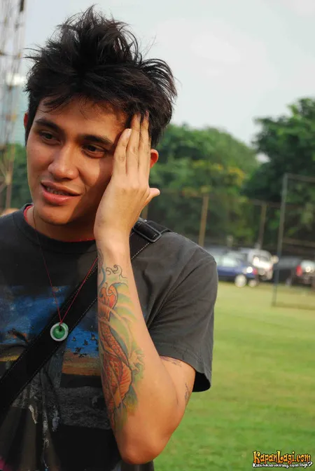 Foto Vicky Nitinegoro