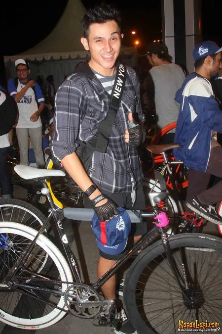 Foto Vicky Nitinegoro