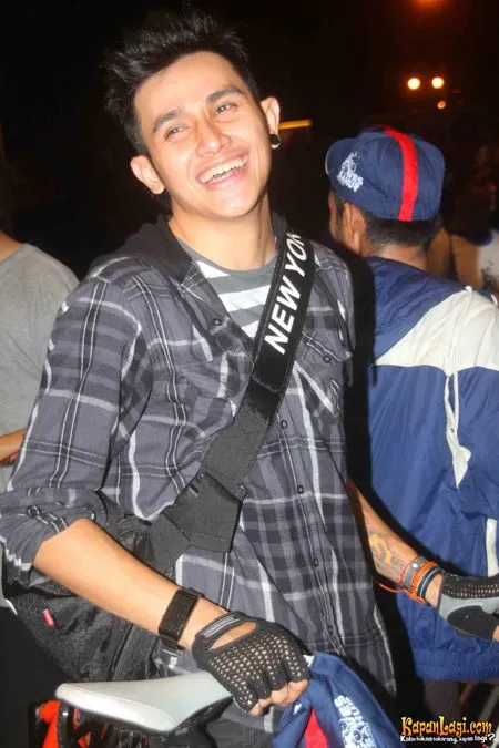 Foto Vicky Nitinegoro