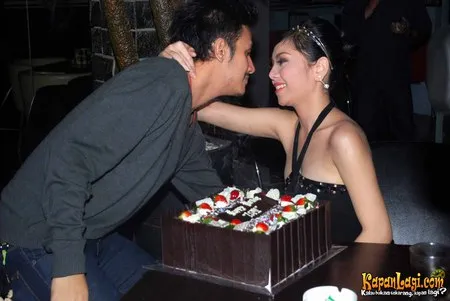 Foto Vicky Nitinegoro