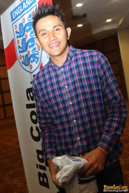 Foto Vicky Nitinegoro