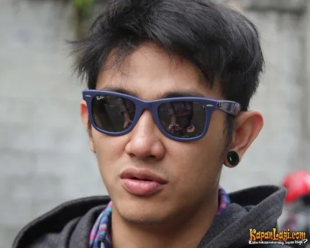 Foto Vicky Nitinegoro