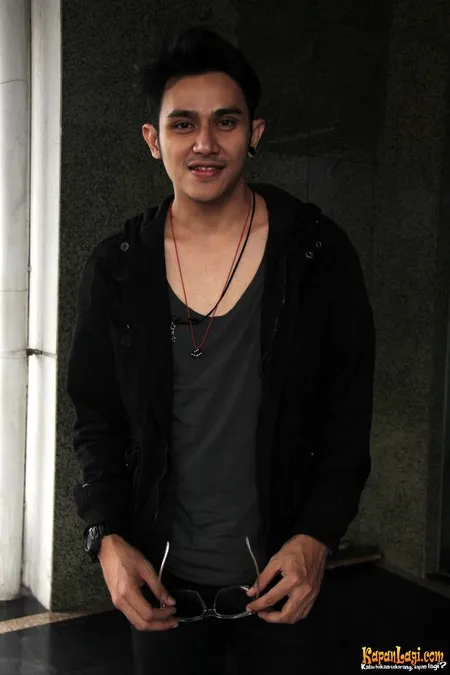 Foto Vicky Nitinegoro