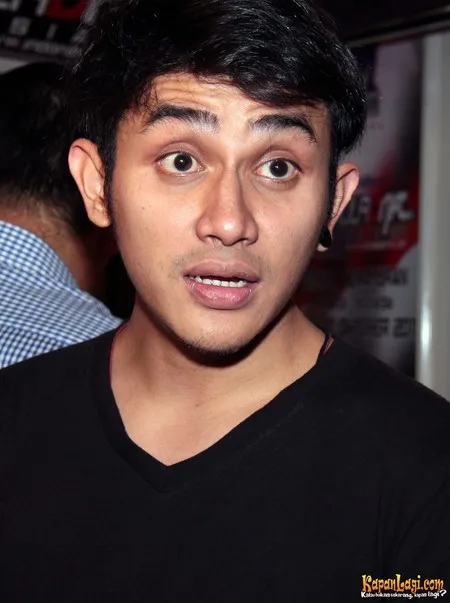 Foto Vicky Nitinegoro