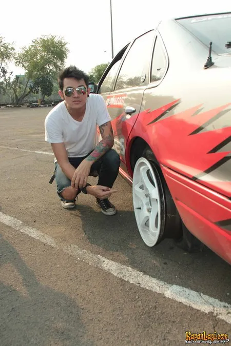 Foto Vicky Nitinegoro