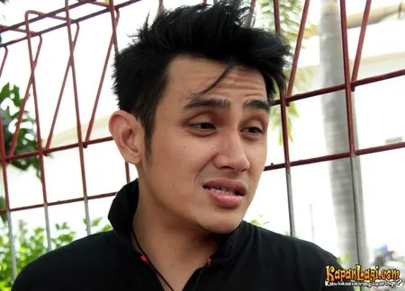 Foto Vicky Nitinegoro