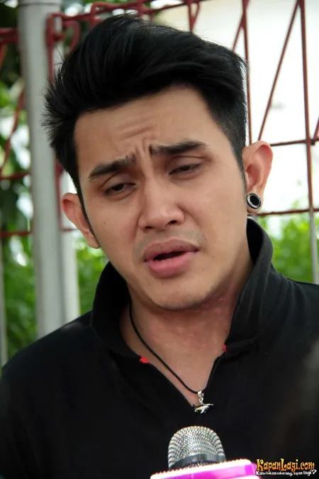 Foto Vicky Nitinegoro