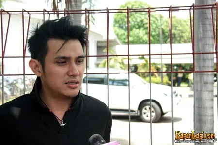 Foto Vicky Nitinegoro