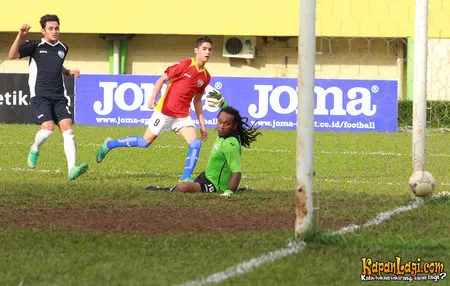 Foto Vicky Nitinegoro