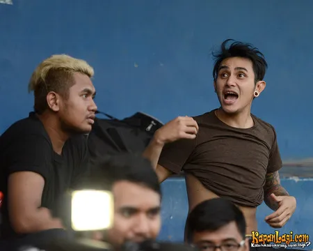 Foto Vicky Nitinegoro