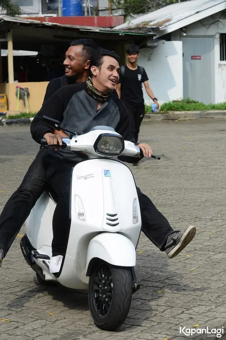 Foto Vicky Nitinegoro