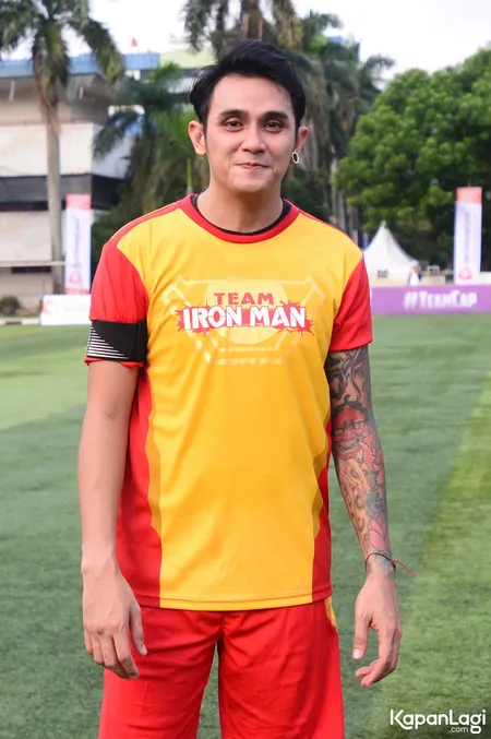 Foto Vicky Nitinegoro