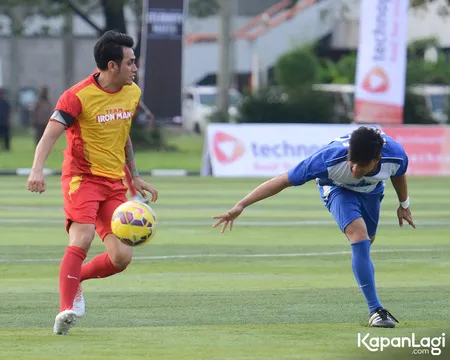 Foto Vicky Nitinegoro