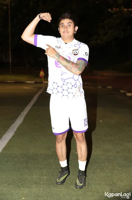 Foto Vicky Nitinegoro