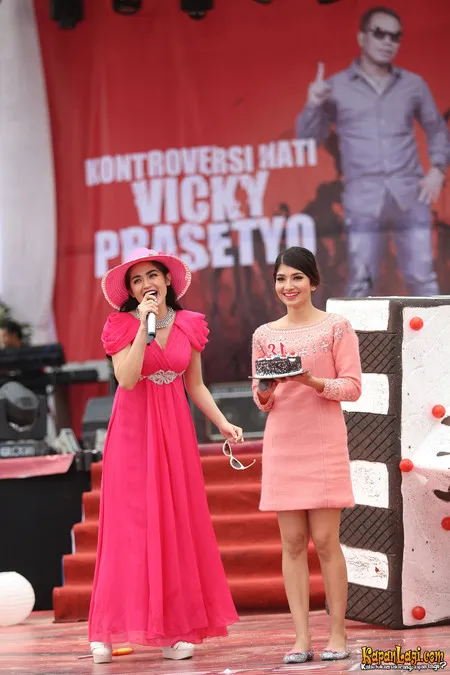 Foto Vicky Prasetyo