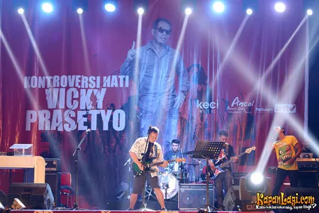 Foto Vicky Prasetyo