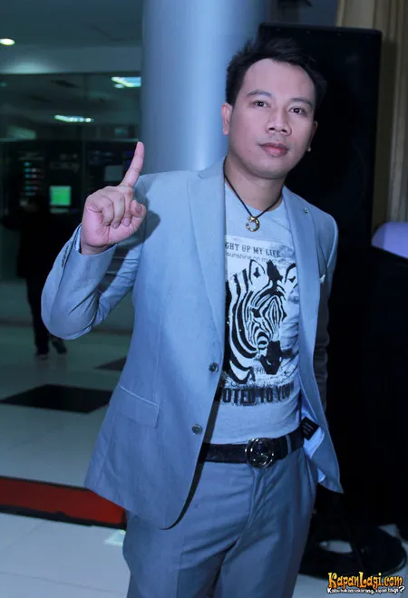 Foto Vicky Prasetyo