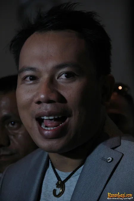 Foto Vicky Prasetyo