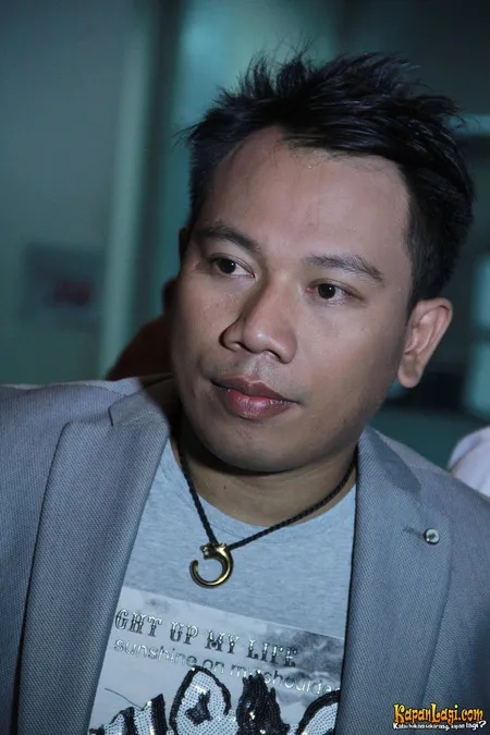 Foto Vicky Prasetyo