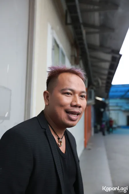 Foto Vicky Prasetyo
