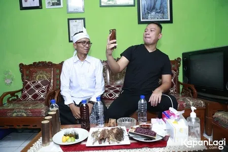 Foto Vicky Prasetyo