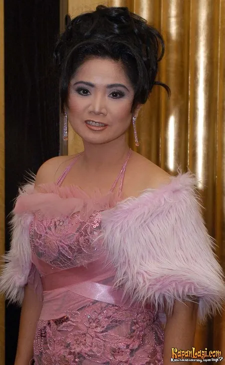 Foto Vina Panduwinata