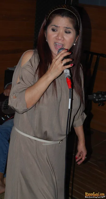 Foto Vina Panduwinata